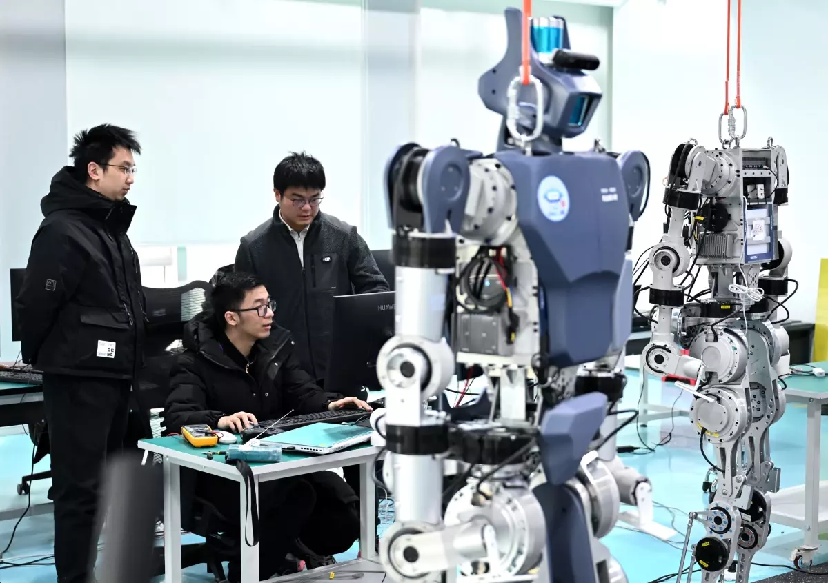 Hubei Eyaleti İnsansı Robotları Geliştiriyor
